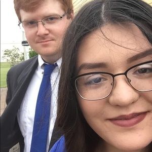 Meet your Posher, Desiree